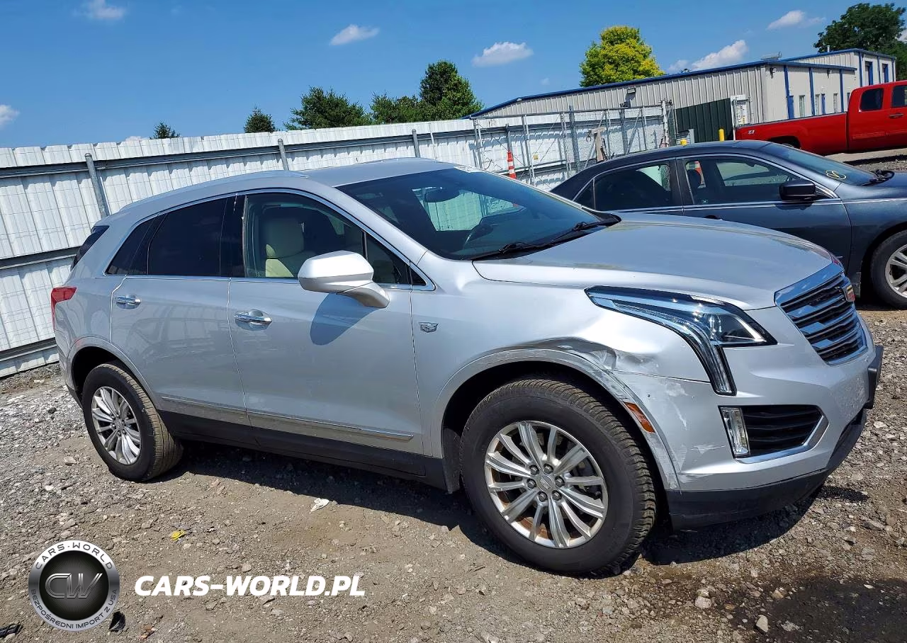 2018 Cadillac Xt5 VIN:1GYKNARSXJZ211198 - 4