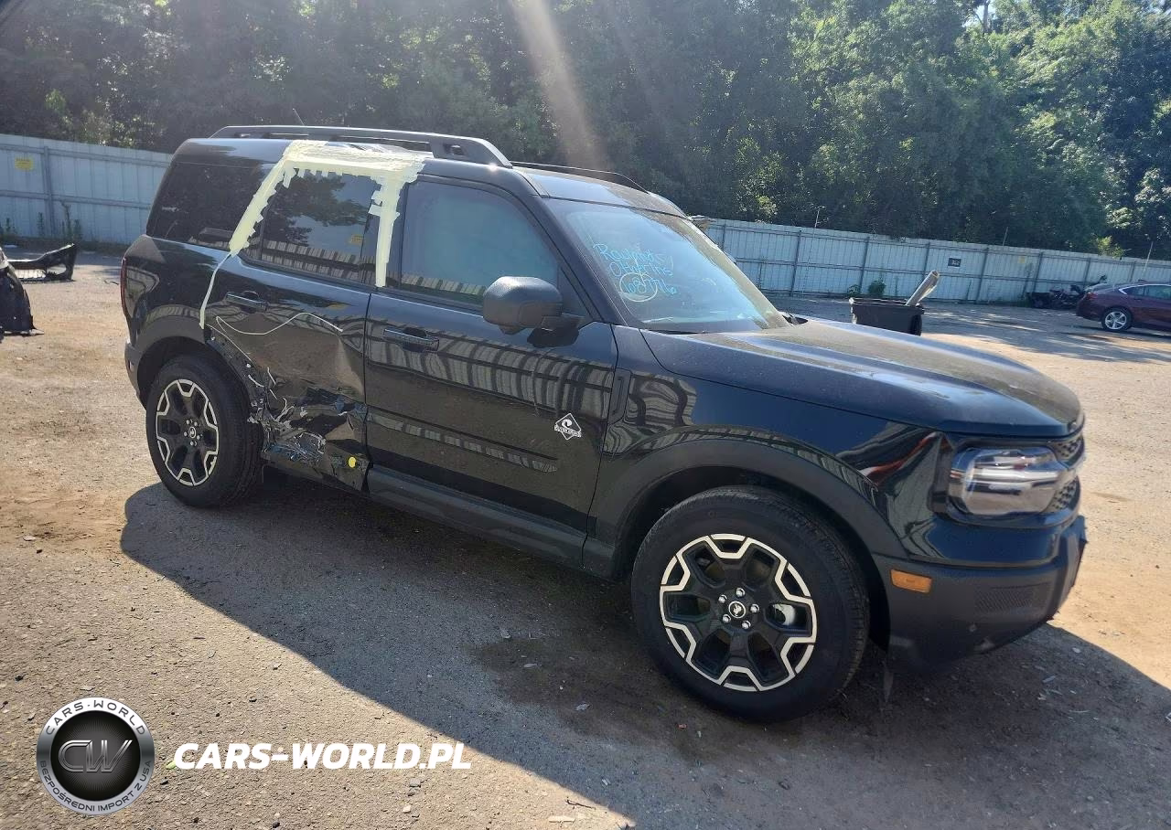 2025 Ford Bronco Sport Outer Banks VIN:3FMCR9CN4SRF65638 - 4