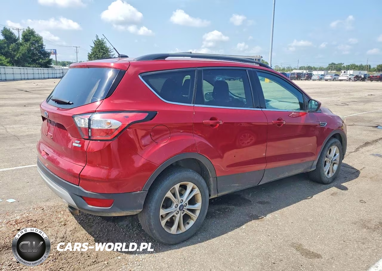 2018 Ford Escape Se VIN:1FMCU9GD3JUC33598 - 3