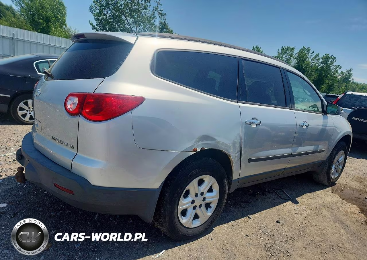 2010 Chevrolet Traverse Ls VIN:1GNLVEED8AJ255196 - 3