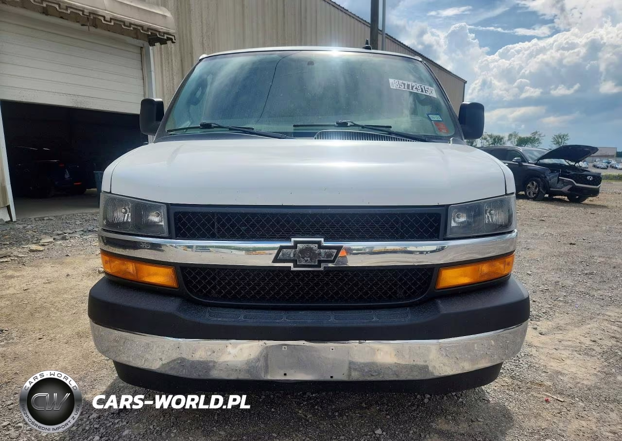 2022 Chevrolet Express G2500 VIN:1GCWGAFP5N1146637 - 5