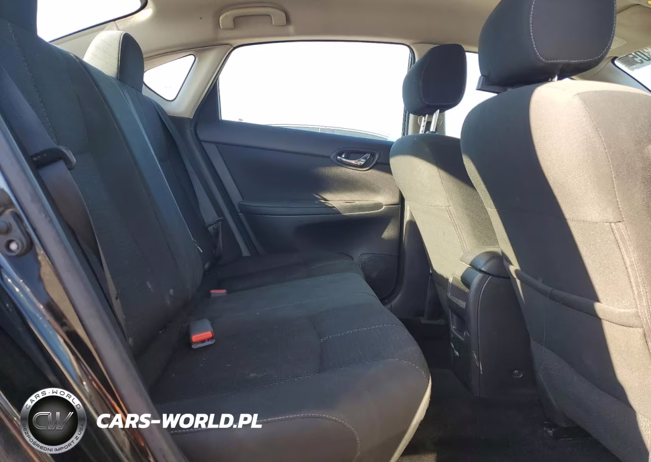2018 Nissan Sentra VIN:3N1AB7AP3JY347089 - 10