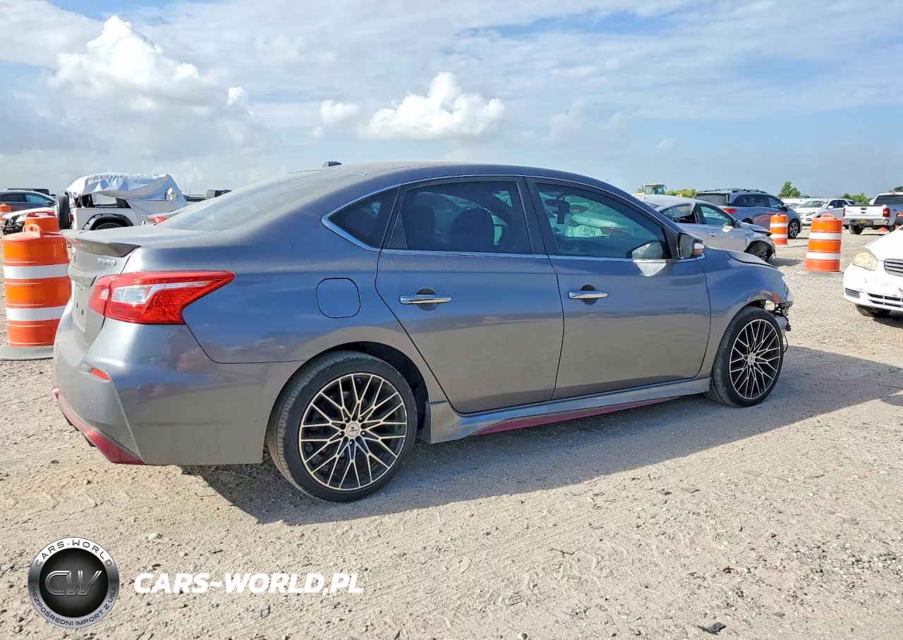 2017 Nissan Sentra Nismo VIN:3N1CB7AP7HY389526 - 3