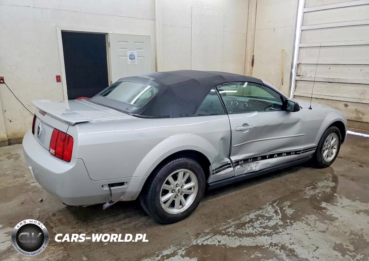 2007 Ford Mustang VIN:1ZVFT84N075201347 - 3
