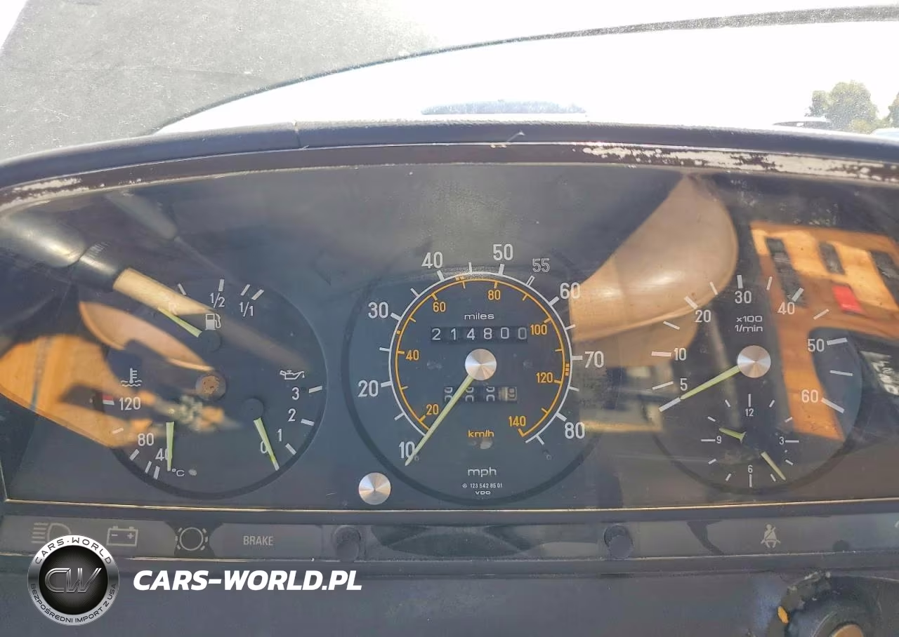 1982 Mercedes-Benz 300 Dt VIN:WDBAB33A3CB013238 - 9
