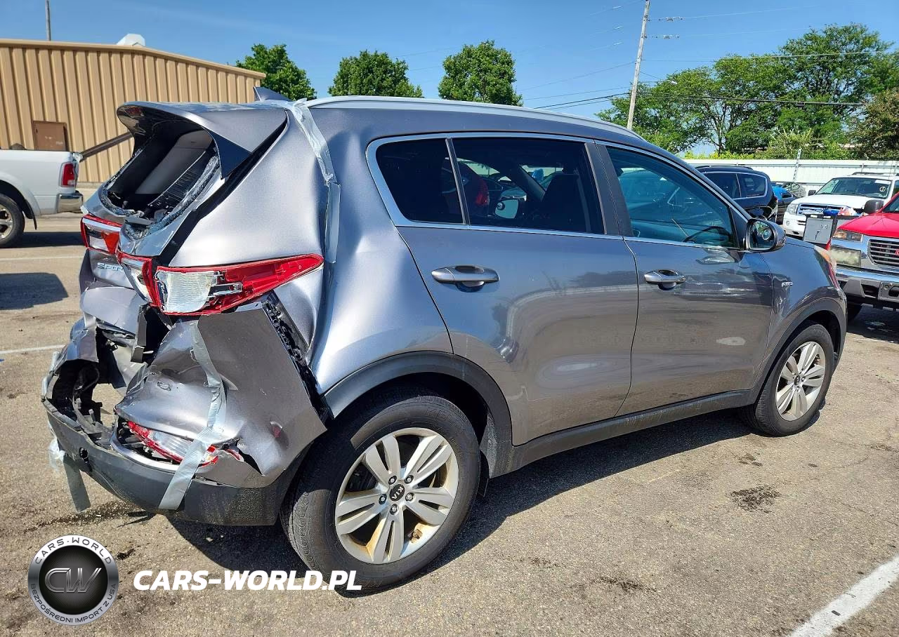 2018 Kia Sportage Lx VIN:KNDPMCAC8J7379075 - 3
