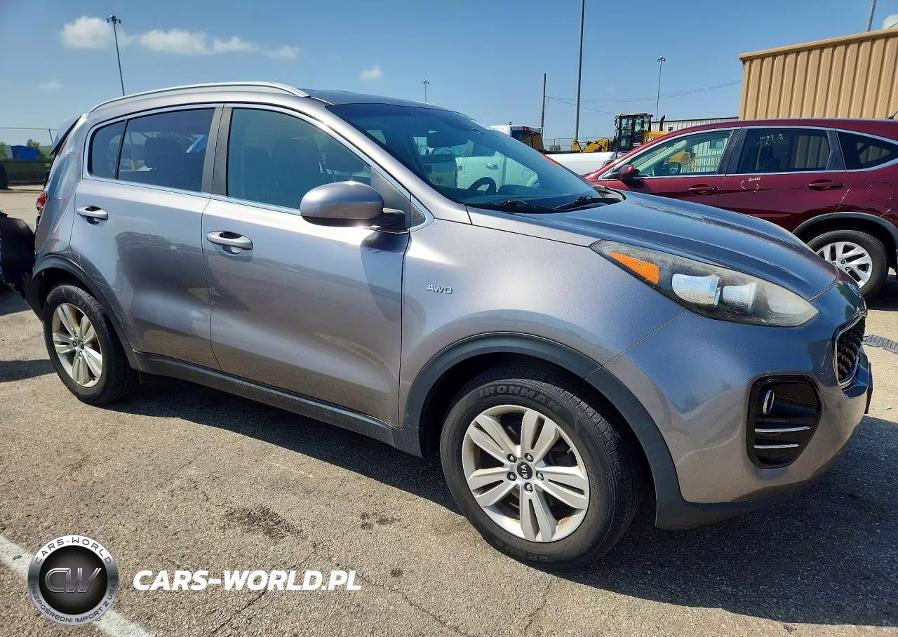 2018 Kia Sportage Lx VIN:KNDPMCAC8J7379075 - 4