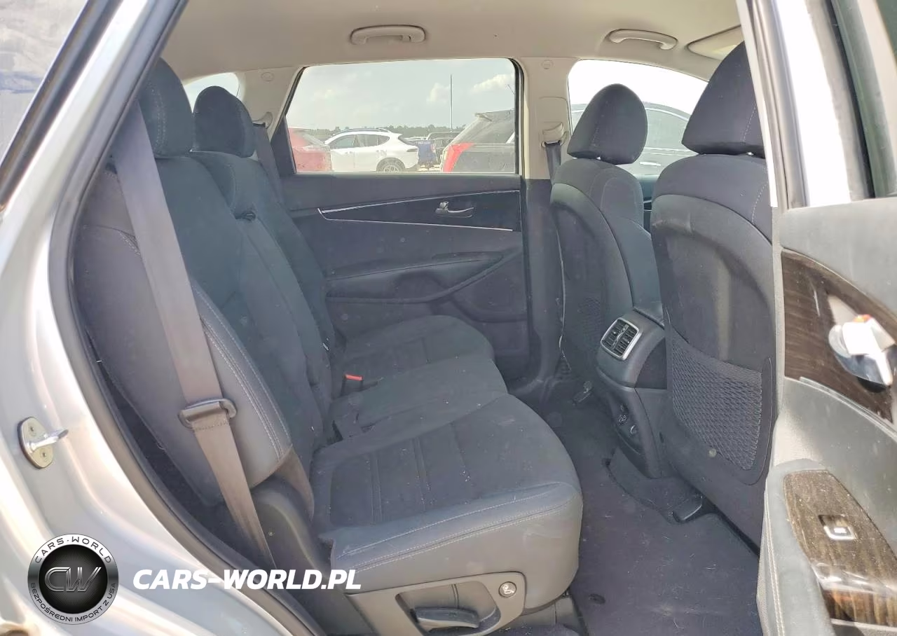 2020 Kia Sorento Lx VIN:5XYPG4A38LG660425 - 11