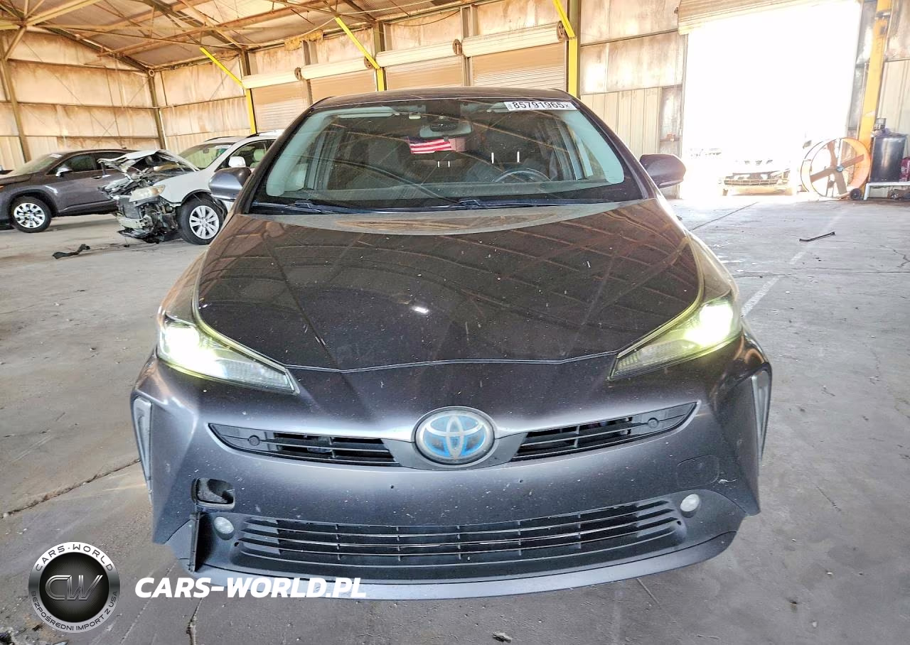 2019 Toyota Prius Le Awd-E VIN:JTDL9RFU1K3002147 - 5
