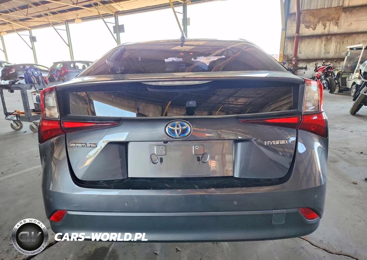 2019 Toyota Prius Le Awd-E VIN:JTDL9RFU1K3002147 - 6
