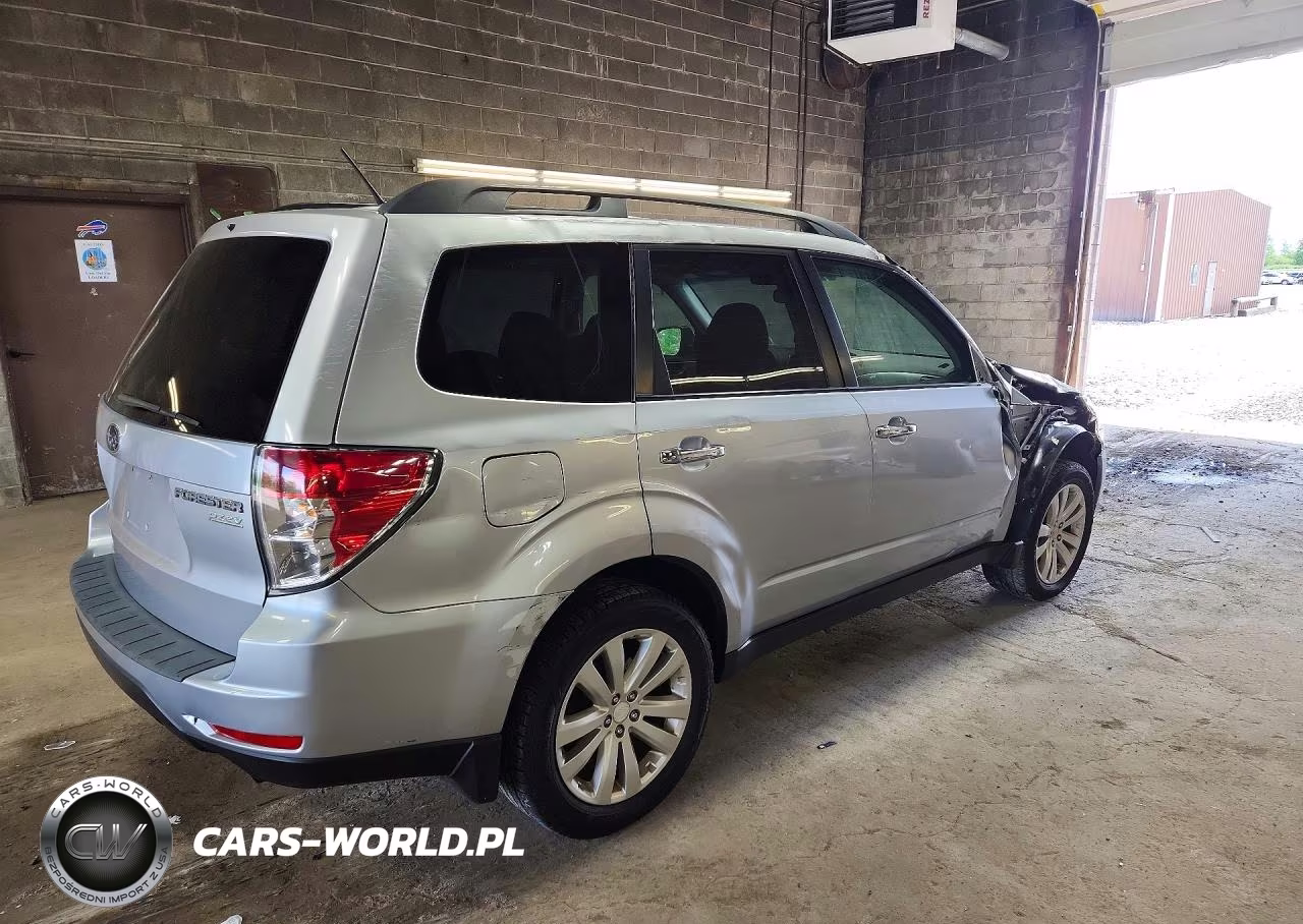 2012 Subaru Forester 2.5X Premium VIN:JF2SHADC4CH420329 - 3