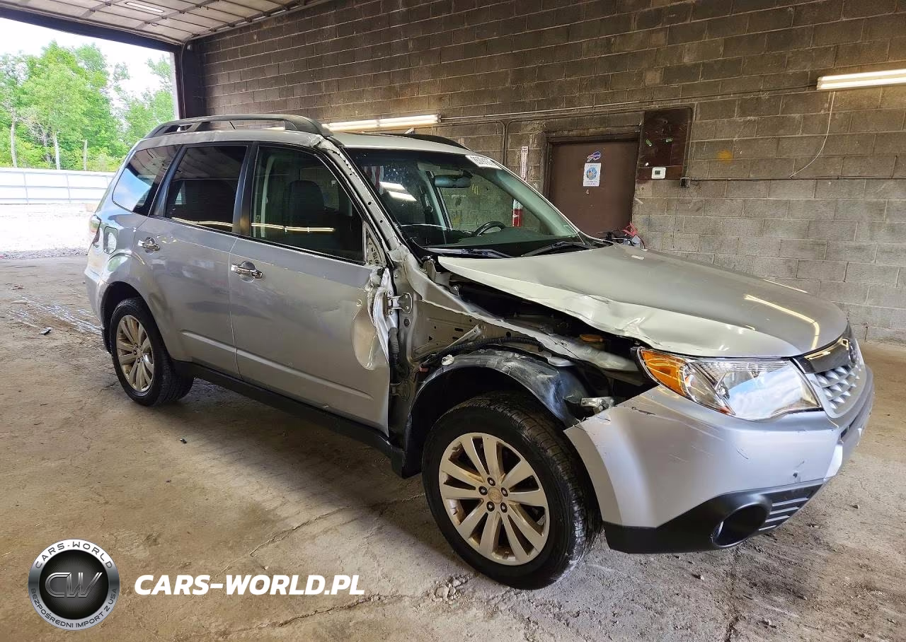 2012 Subaru Forester 2.5X Premium VIN:JF2SHADC4CH420329 - 4