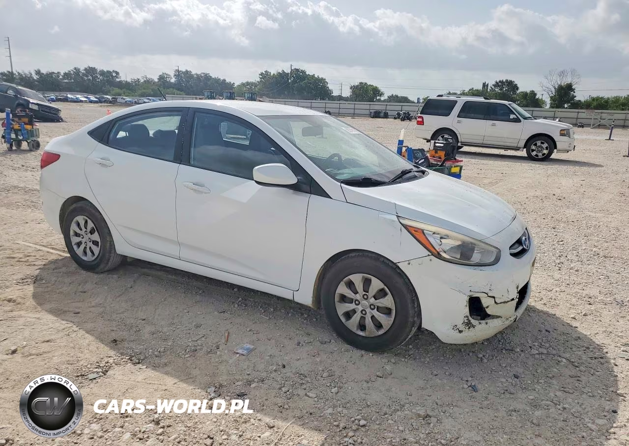 2015 Hyundai Accent Gls VIN:KMHCT4AE3FU817174 - 4