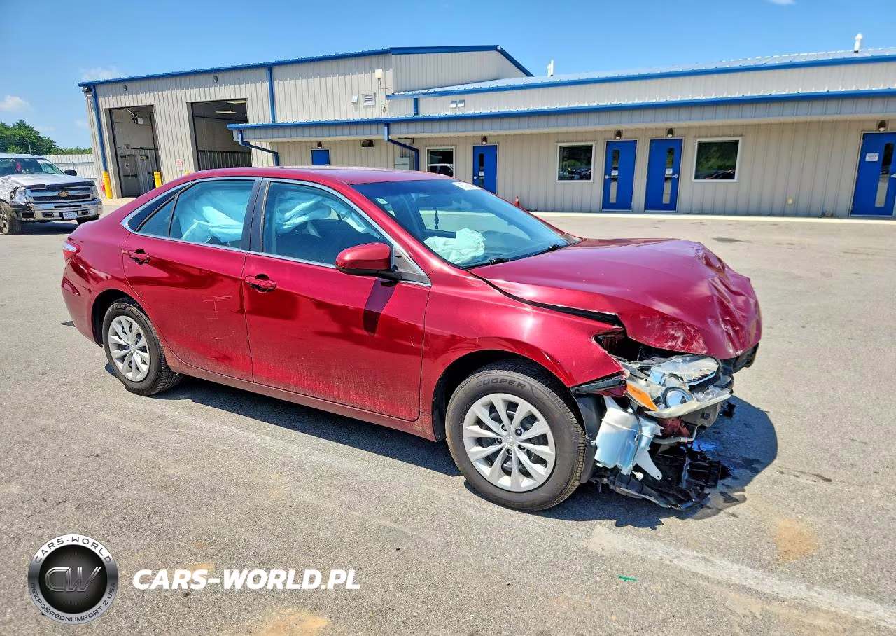 2017 Toyota Camry Le VIN:4T1BF1FK6HU664941 - 4