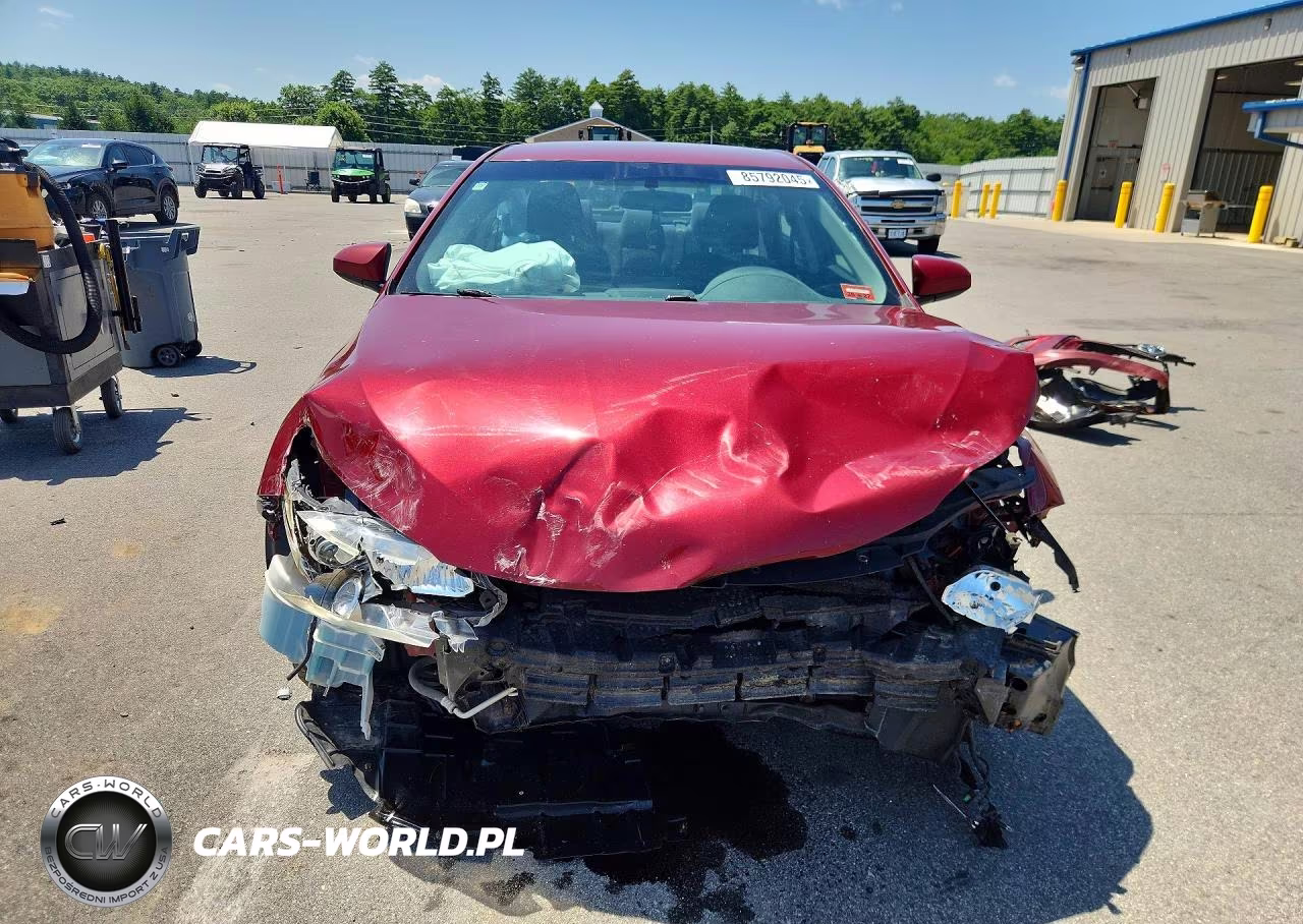 2017 Toyota Camry Le VIN:4T1BF1FK6HU664941 - 5