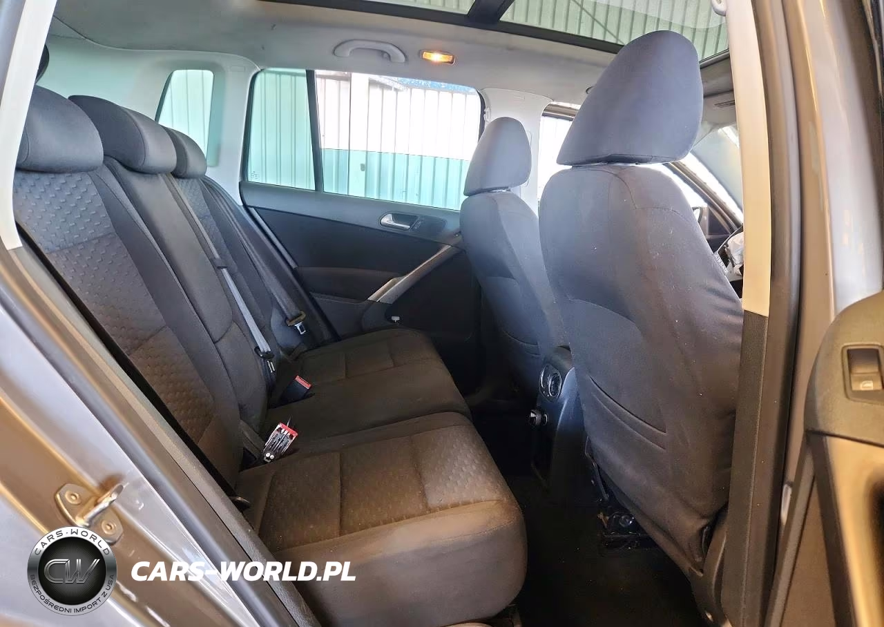 2009 Volkswagen Tiguan VIN:WVGAV75N29W000512 - 10