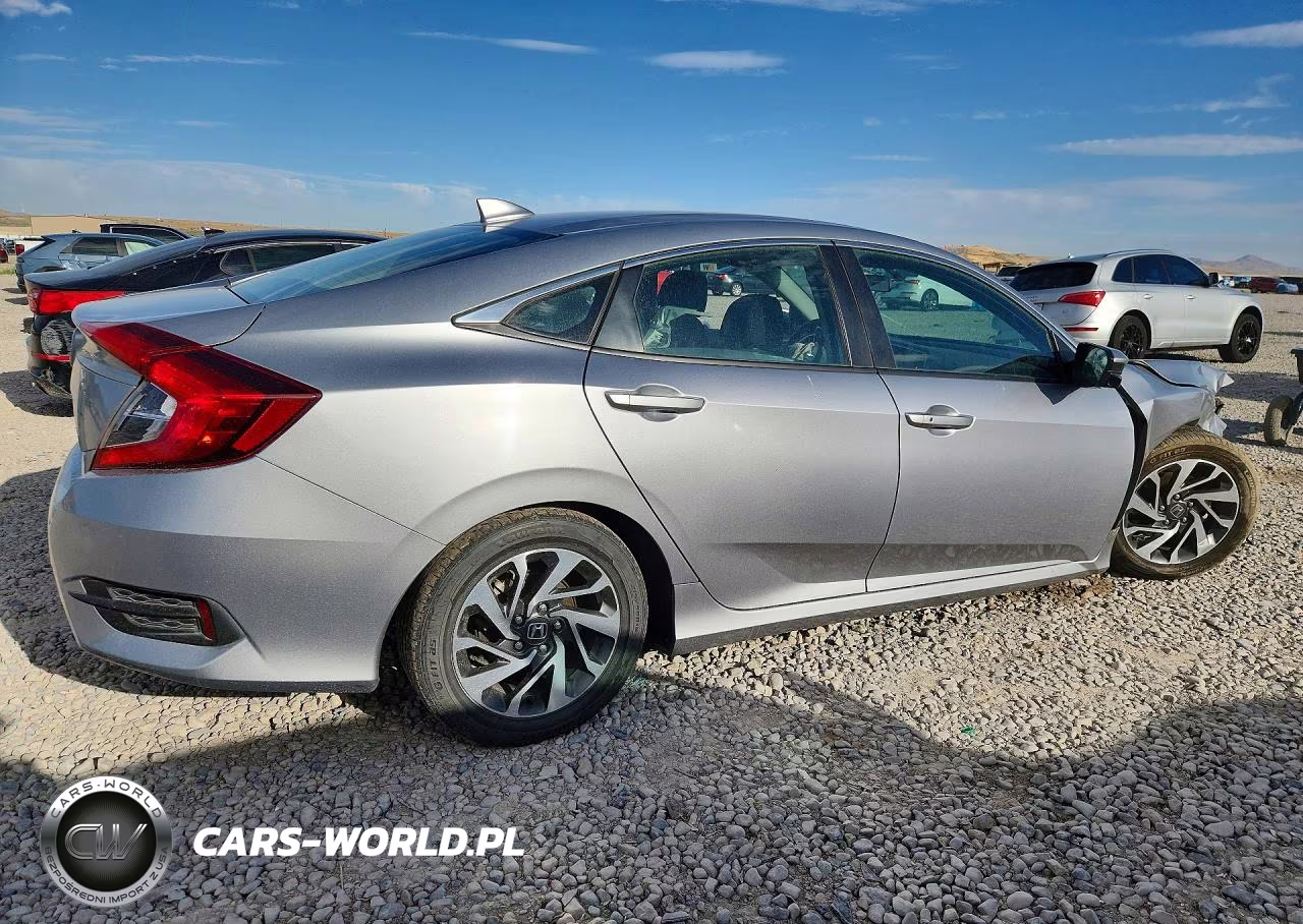 2018 Honda Civic Ex VIN:2HGFC2F72JH602821 - 3