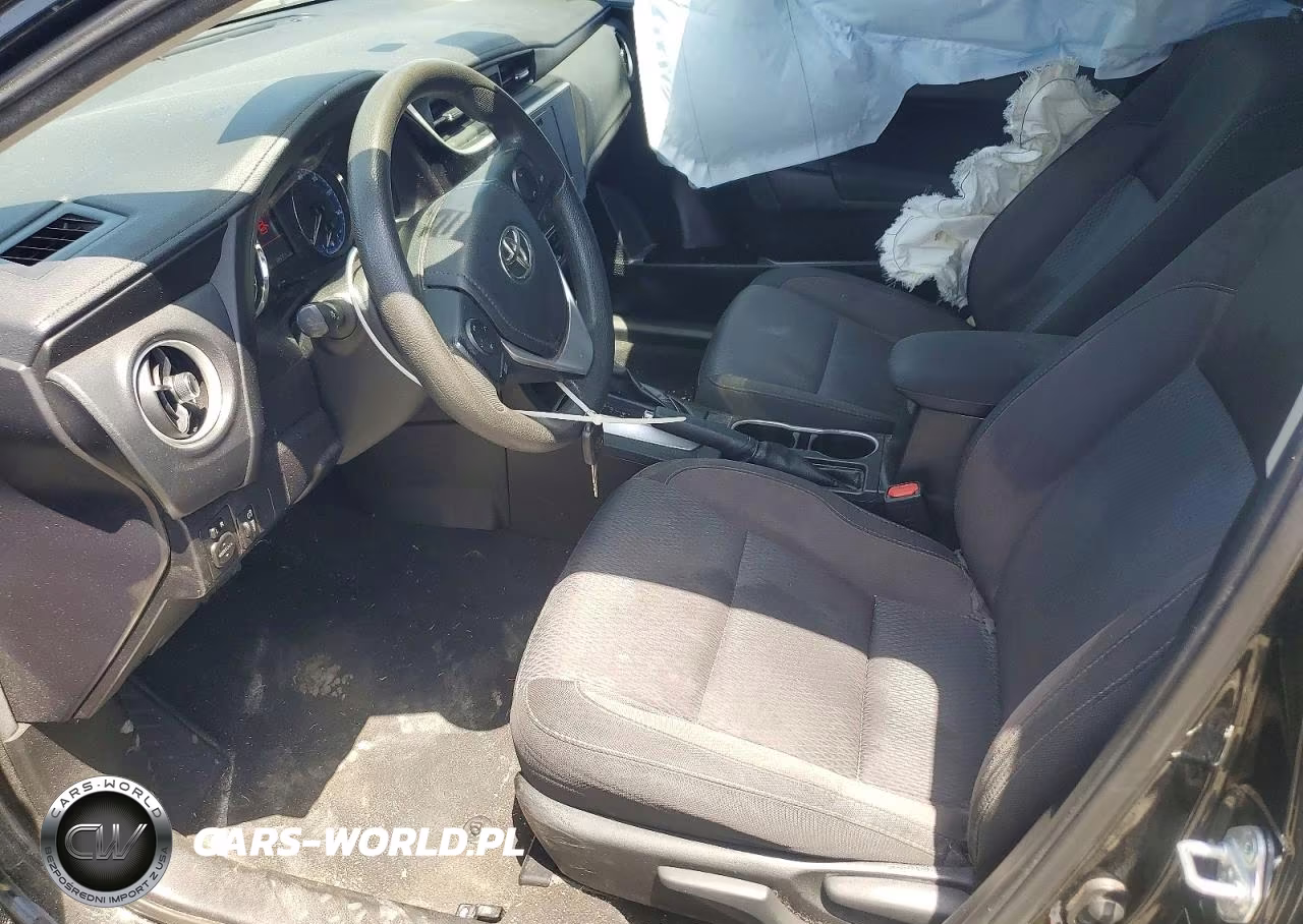 2018 Toyota Corolla Le VIN:5YFBURHE3JP756267 - 7
