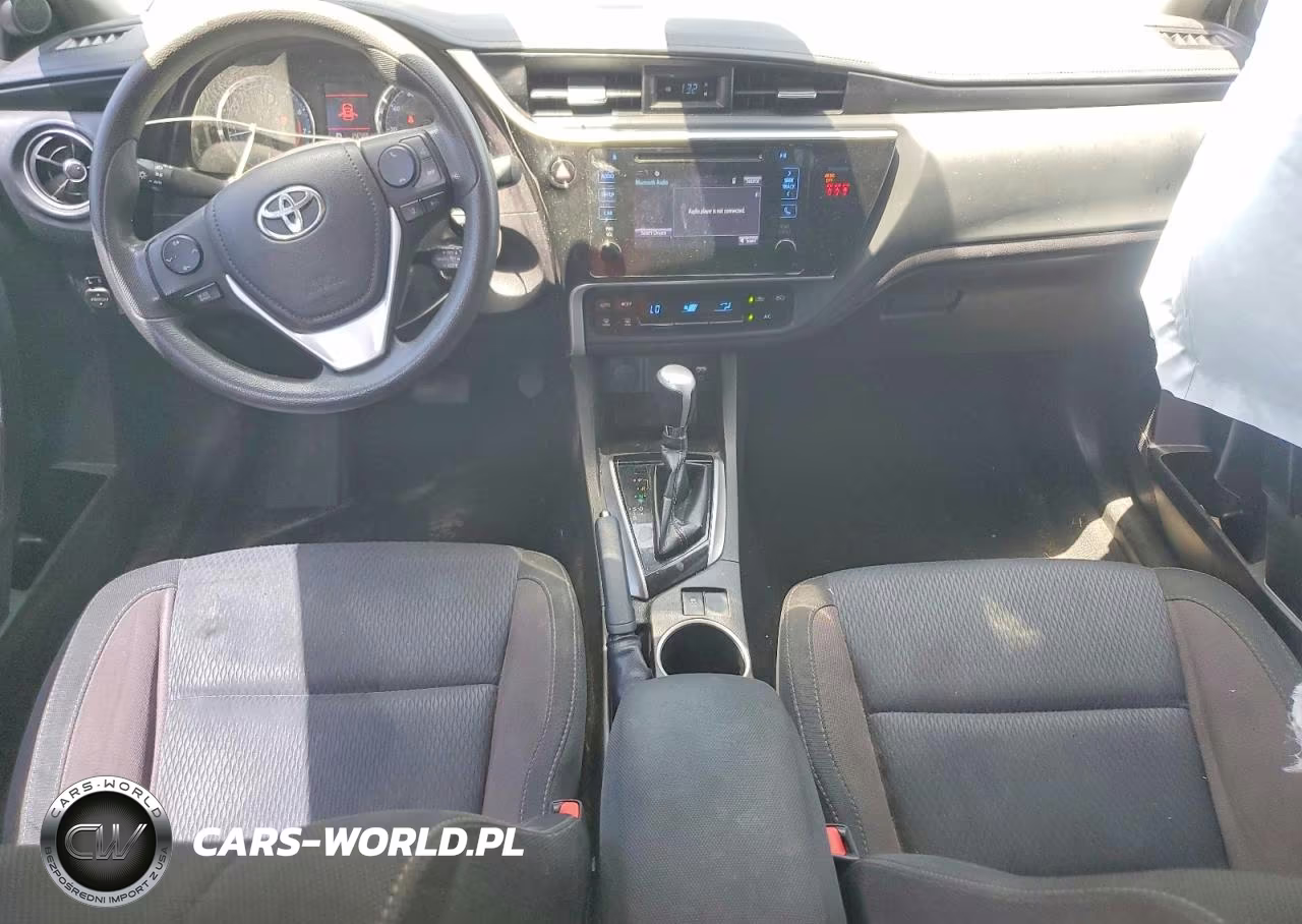 2018 Toyota Corolla Le VIN:5YFBURHE3JP756267 - 8