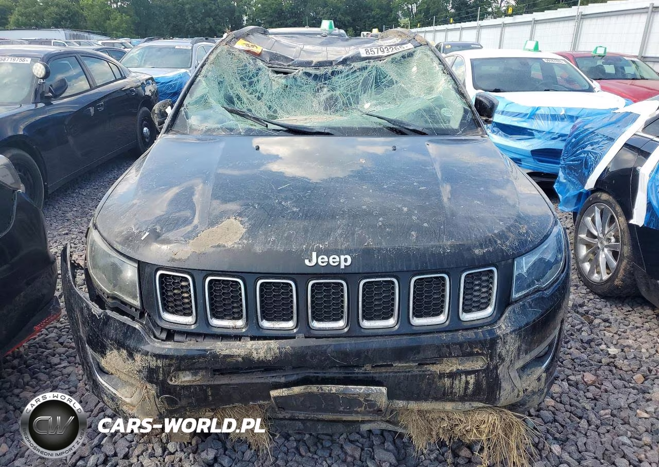 2018 Jeep Compass Limited VIN:3C4NJDCB5JT267341 - 5