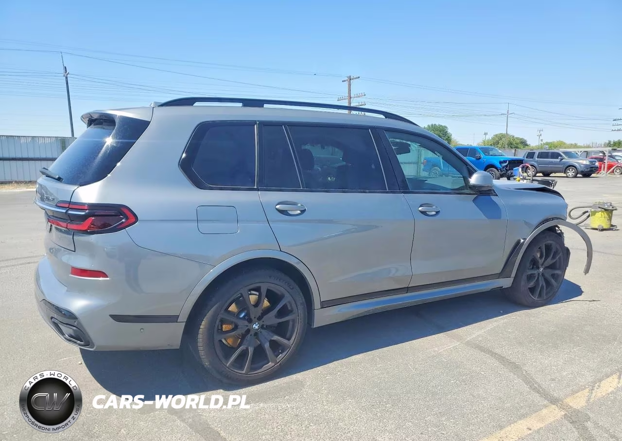 2023 BMW X7 xDrive40I VIN:5UX23EM09P9R79013 - 3