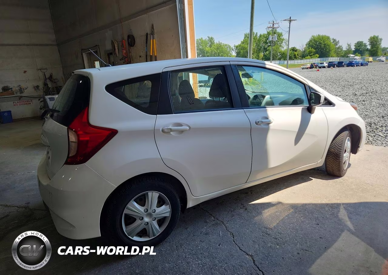2017 Nissan Versa Note S Plus VIN:3N1CE2CP3HL356950 - 3