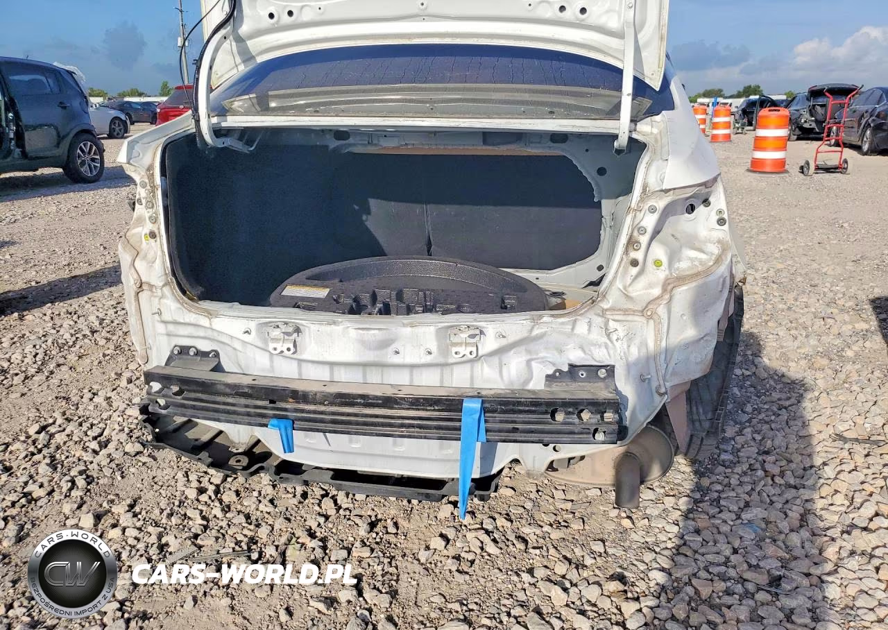 2020 Toyota Corolla Le VIN:JTDEPRAE8LJ040437 - 6