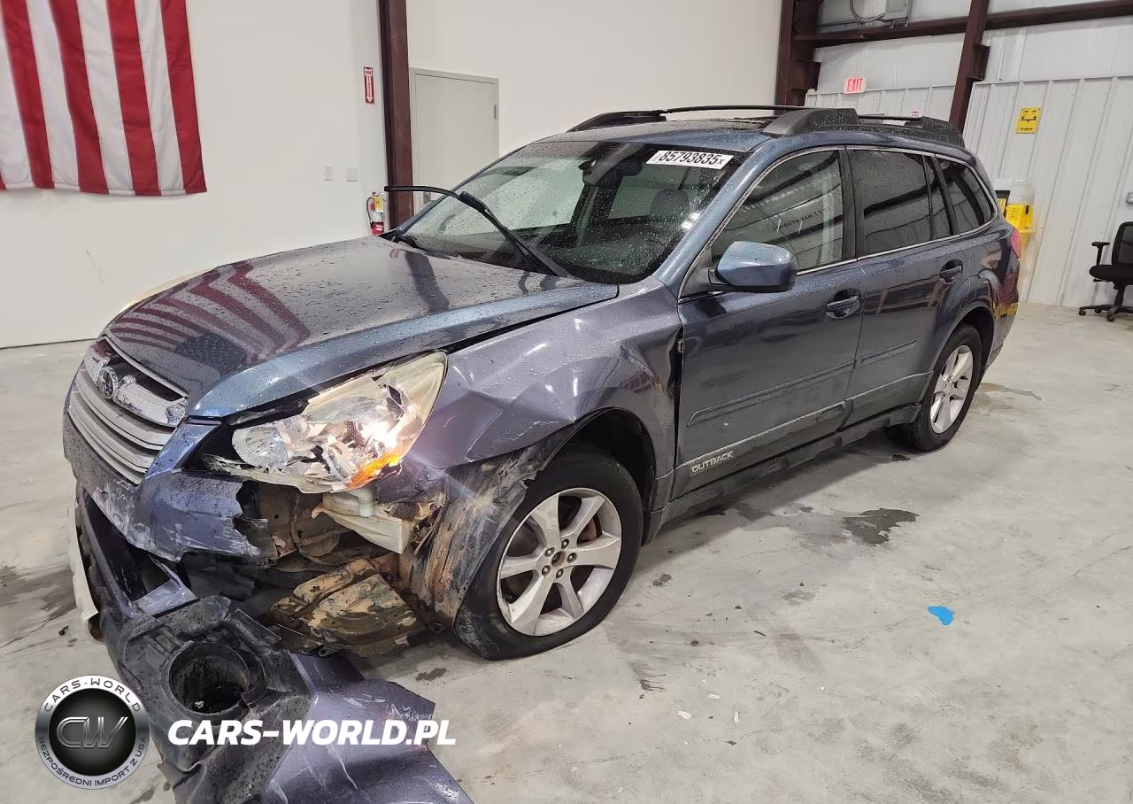 2013 Subaru Outback 3.6R Limited – zdjęcie 1 z 13