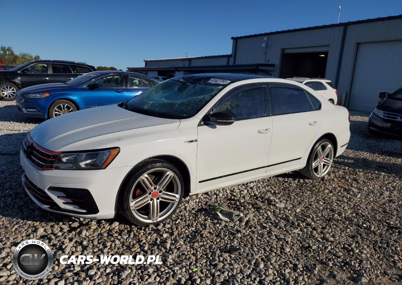 2017 Volkswagen Passat R-Line