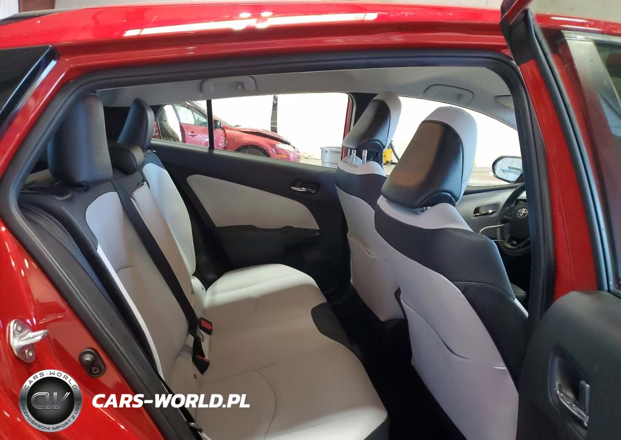 2020 Toyota Prius Xle Awd-E VIN:JTDL9RFU8L3017133 - 11