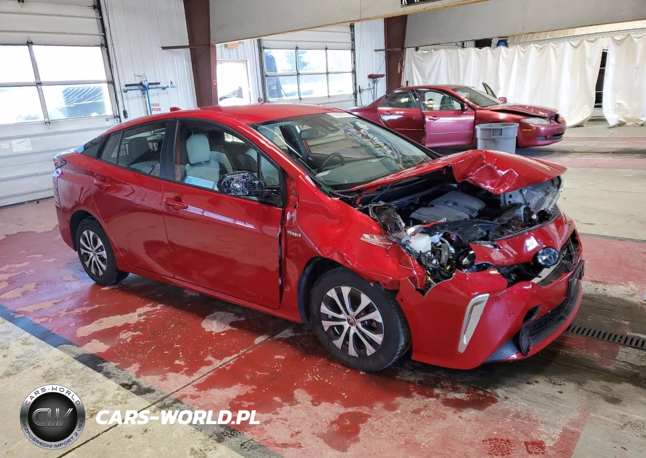 2020 Toyota Prius Xle Awd-E VIN:JTDL9RFU8L3017133 - 4
