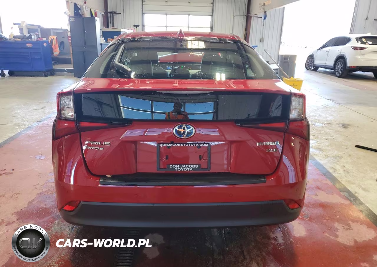 2020 Toyota Prius Xle Awd-E VIN:JTDL9RFU8L3017133 - 6