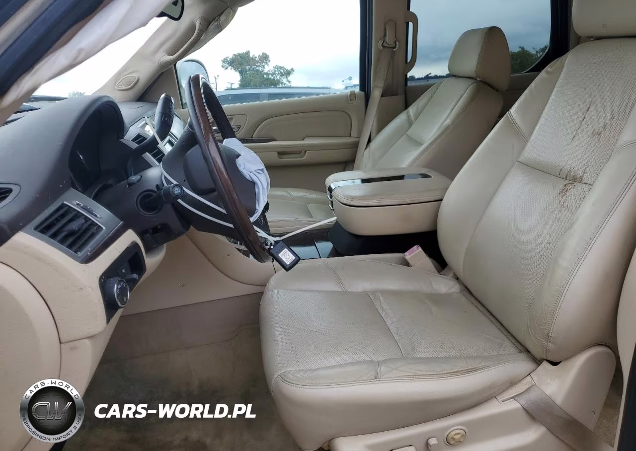 2008 Cadillac Escalade Luxury VIN:1GYFK63858R152091 - 7