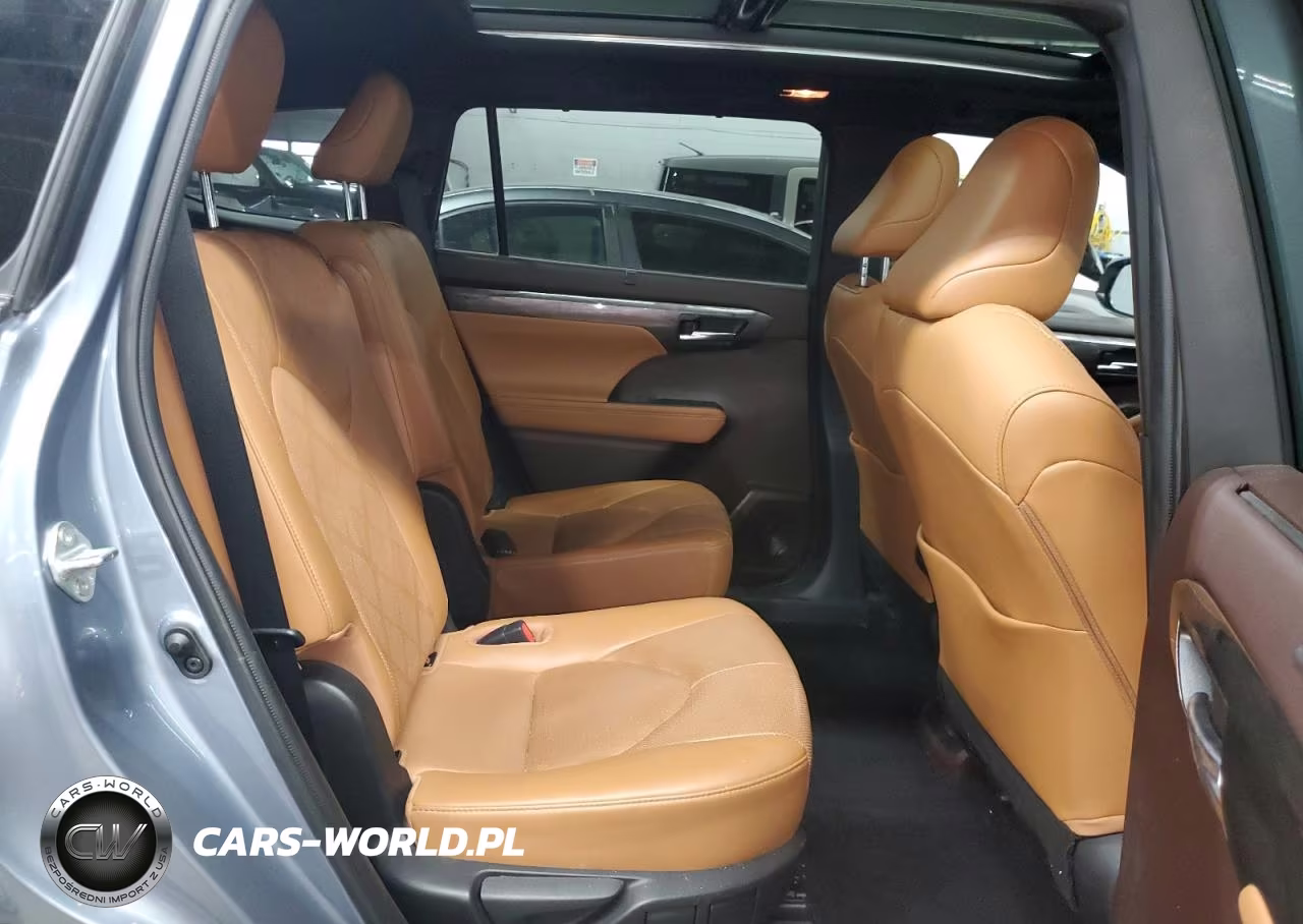 2020 Toyota Highlander Platinum VIN:5TDFZRBH8LS035104 - 11