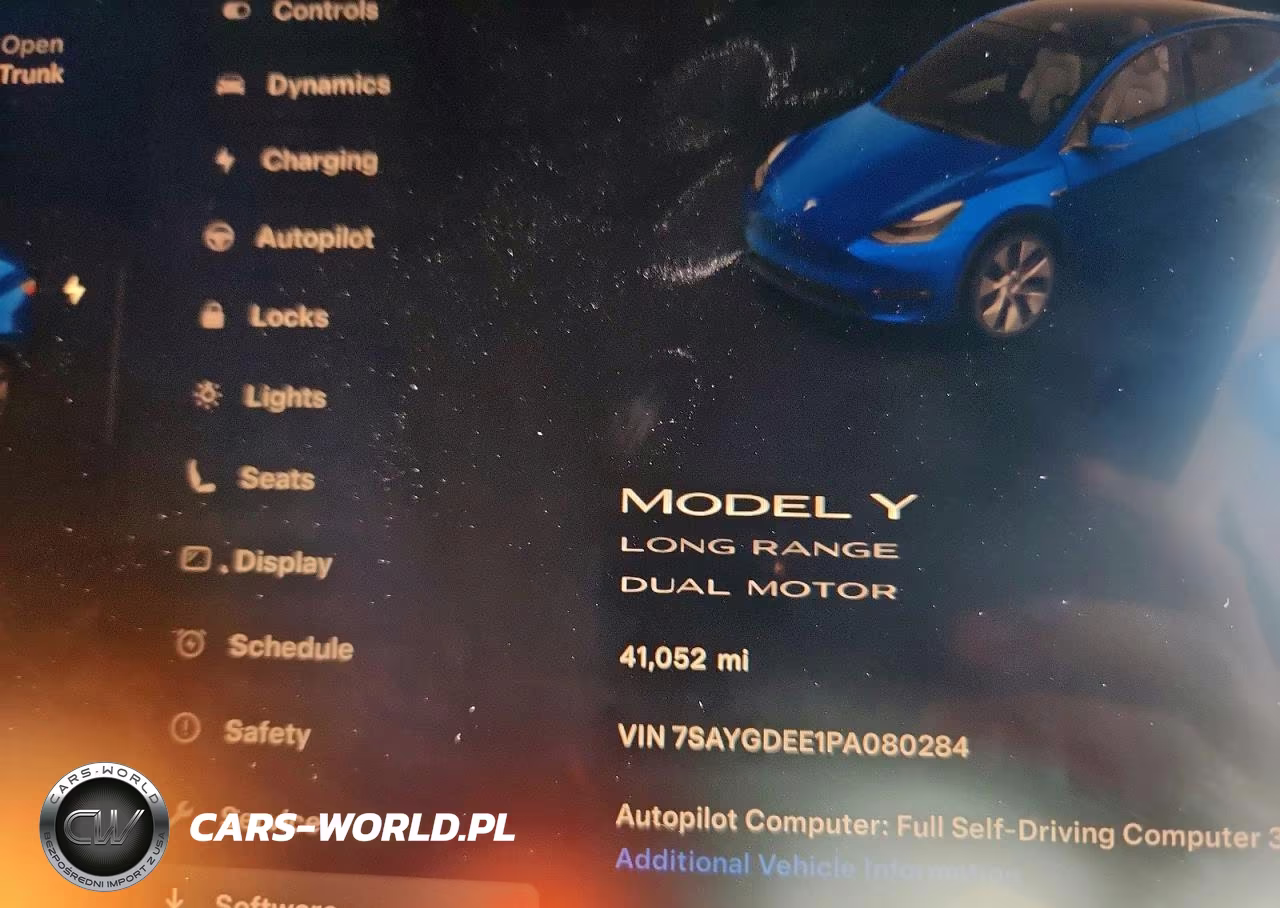 2023 Tesla Model Y VIN:7SAYGDEE1PA080284 - 9