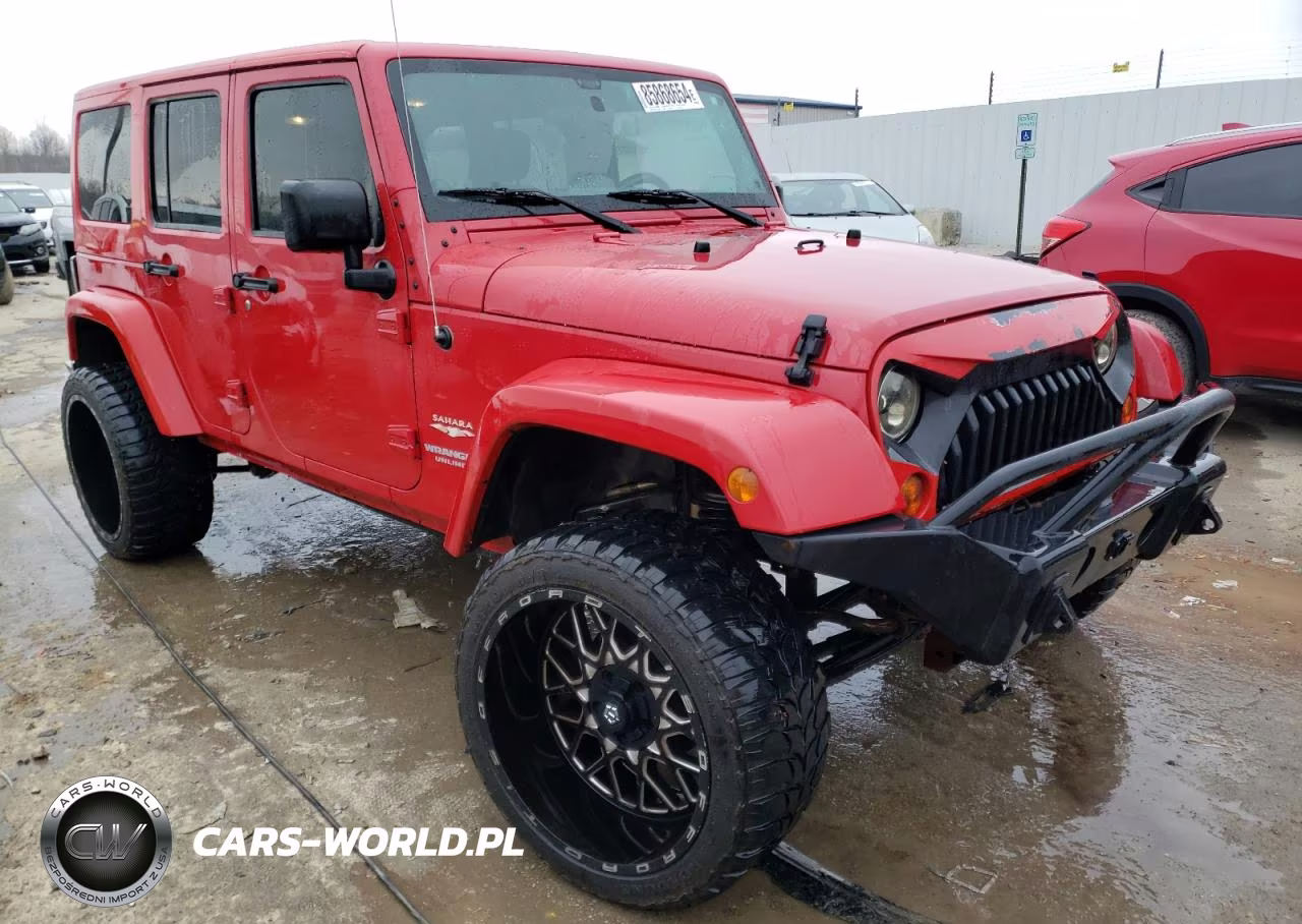 2012 Jeep Wrangler Unlimited Sahara VIN:1C4BJWEG6CL113999 - 4