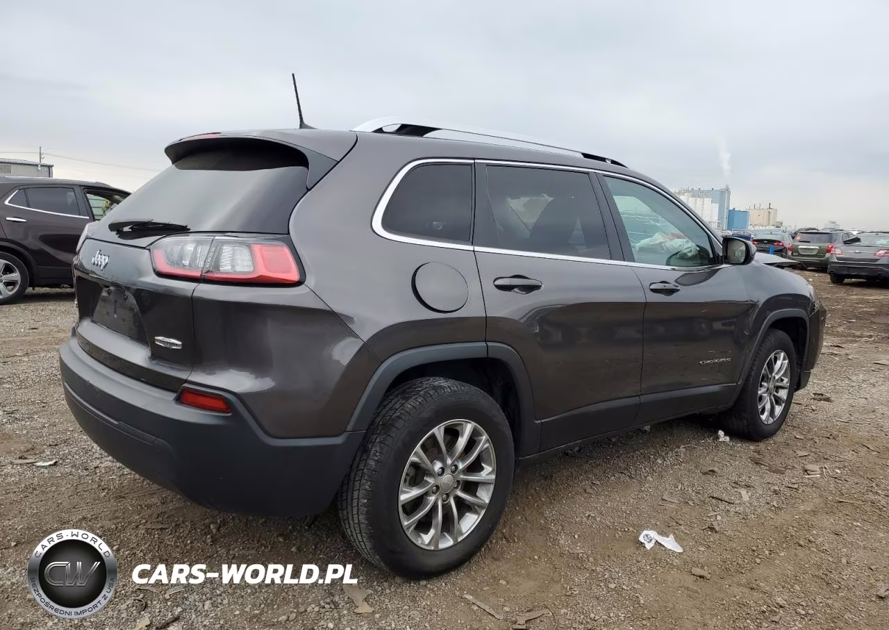 2019 Jeep Cherokee Latitude Plus VIN:1C4PJMLB9KD167095 - 3