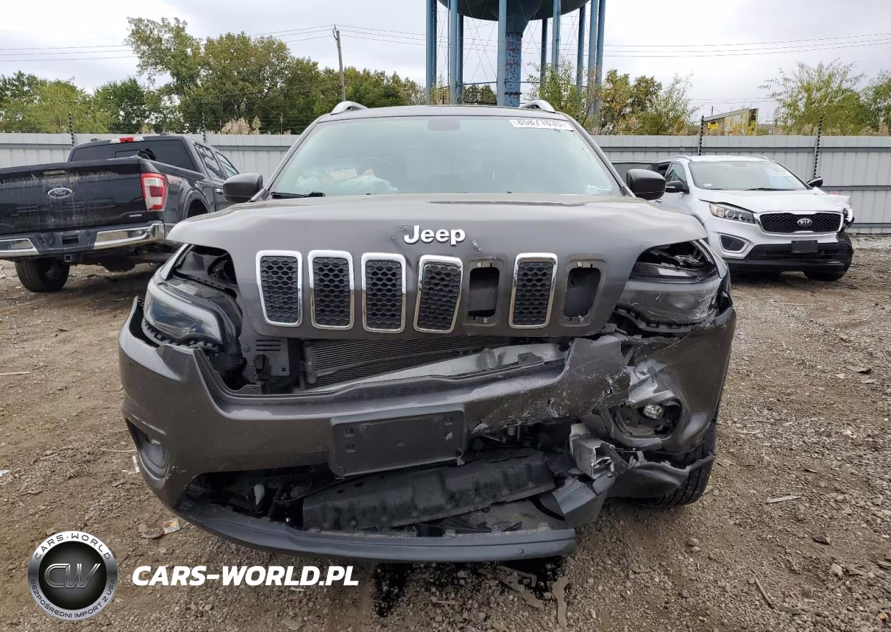 2019 Jeep Cherokee Latitude Plus VIN:1C4PJMLB9KD167095 - 5