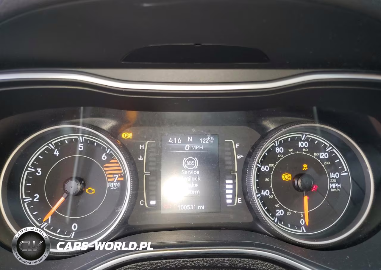 2019 Jeep Cherokee Latitude Plus VIN:1C4PJMLB9KD167095 - 9
