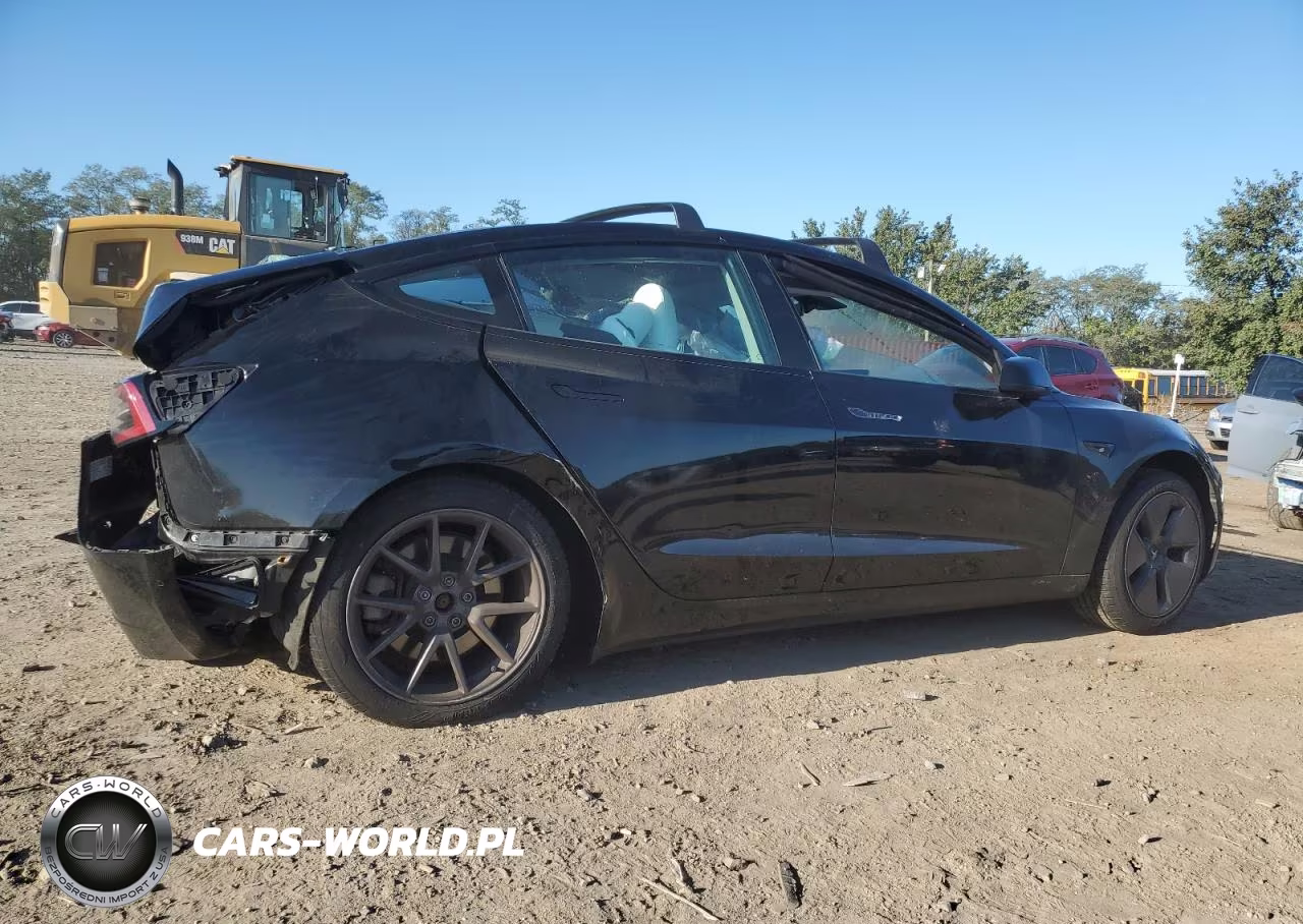 2021 Tesla Model 3 VIN:5YJ3E1EB1MF054672 - 3