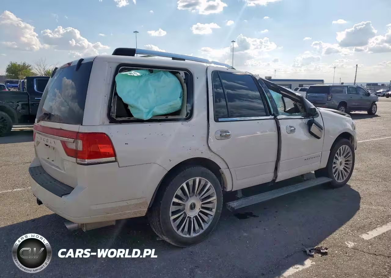 2015 Lincoln Navigator VIN:5LMJJ2JT6FEJ11307 - 3