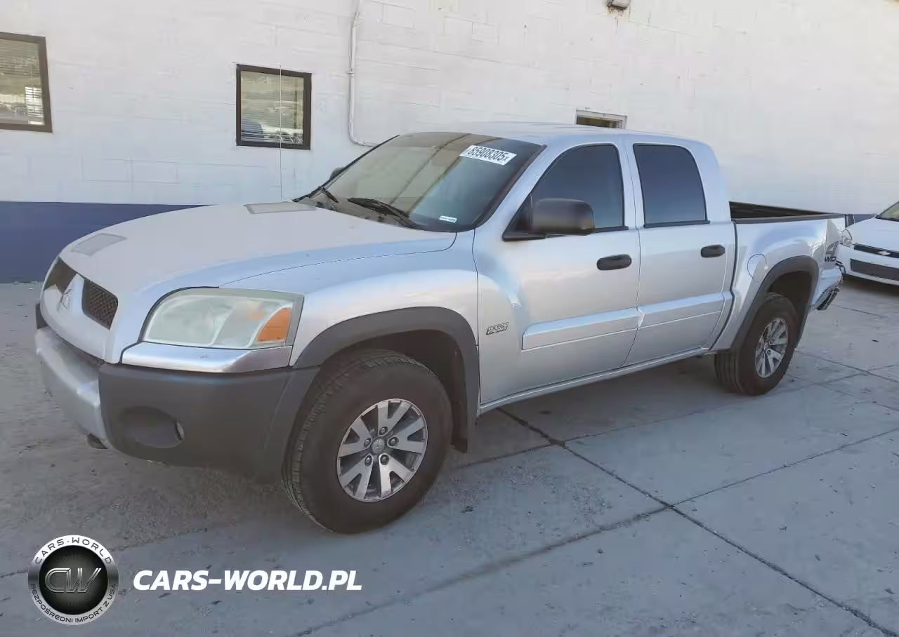 2006 Mitsubishi Raider Durocross