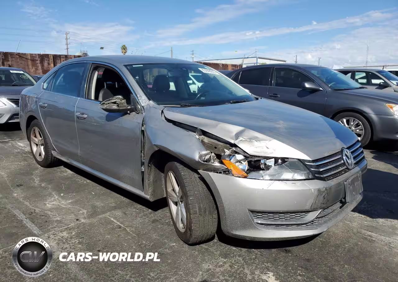 2012 Volkswagen Passat Se VIN:1VWBP7A34CC095779 - 4