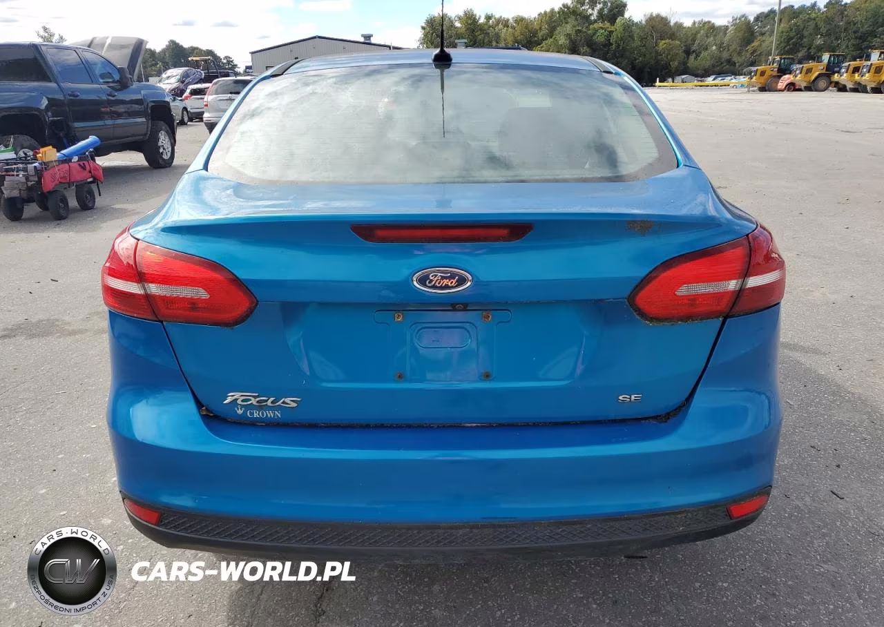 2017 Ford Focus Se VIN:1FADP3F23HL201558 - 6