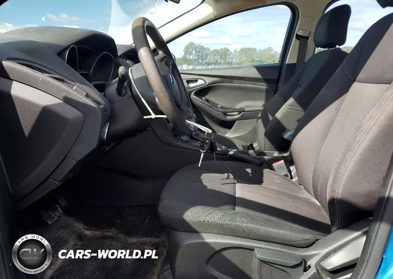 2017 Ford Focus Se VIN:1FADP3F23HL201558 - 7