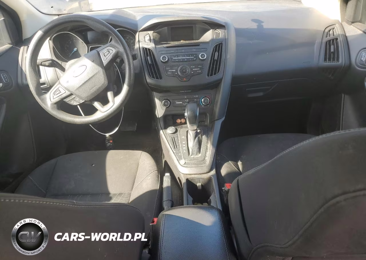 2017 Ford Focus Se VIN:1FADP3F23HL201558 - 8