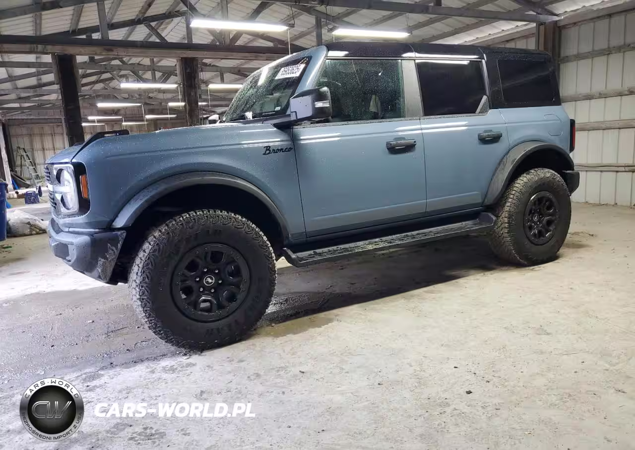 2025 Ford Bronco Outer Banks