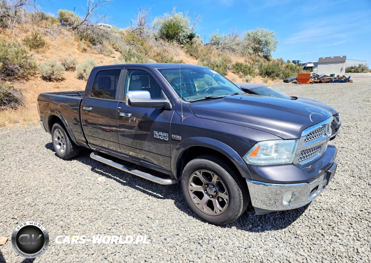 2014 Ram 1500 Laramie VIN:1C6RR7VT5ES322029 - 4