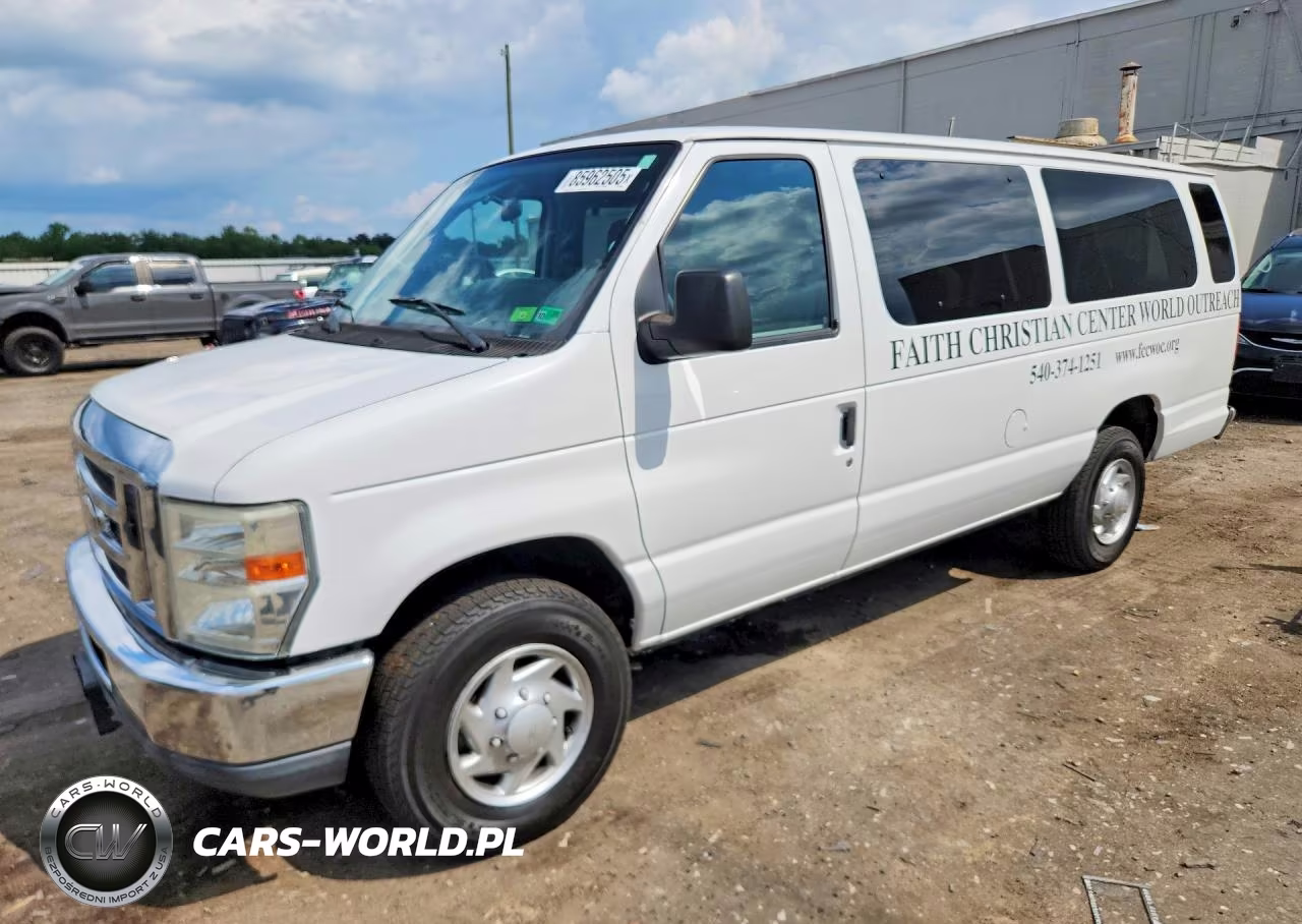 2014 Ford Econoline E350 Super Duty Wagon