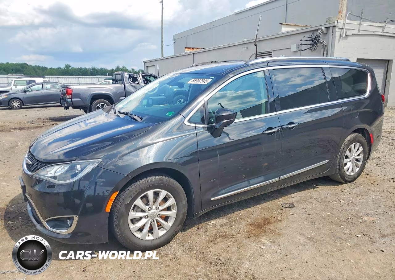 2018 Chrysler Pacifica Touring L